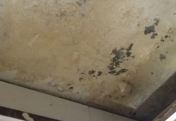 墨脱阳台漏水维修公司分享下墨脱卫生间渗水维修需要注意哪些问题。
